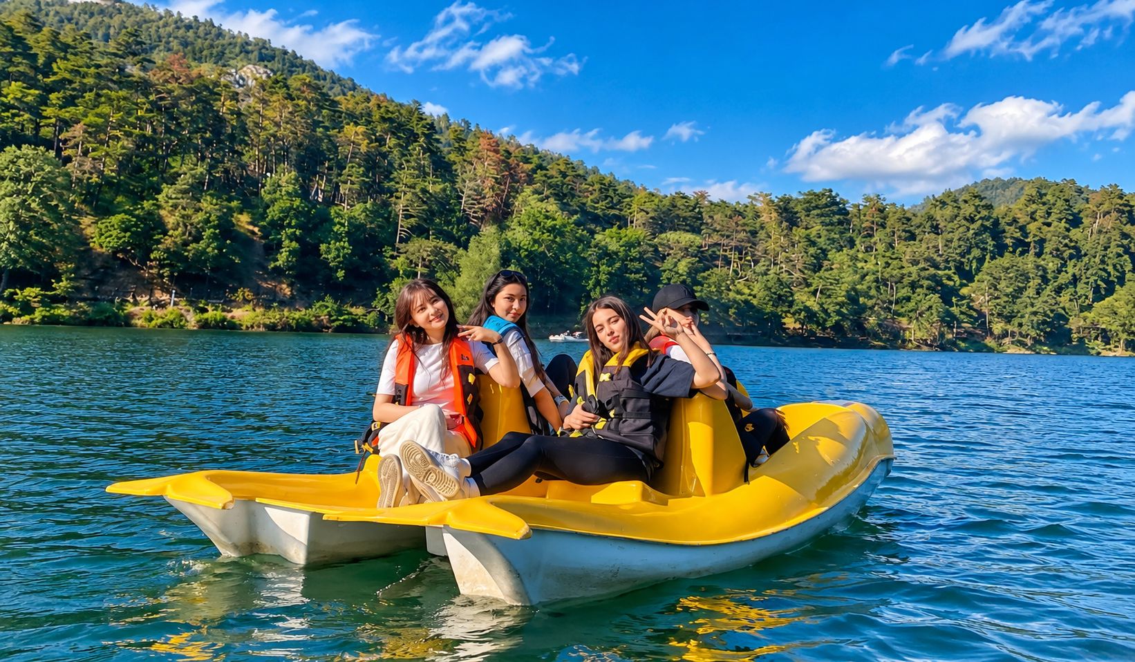 Gregory Lake – optional boating & family activities