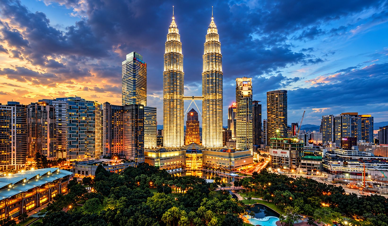 Petronas Twin Towers photo stop and KLCC area