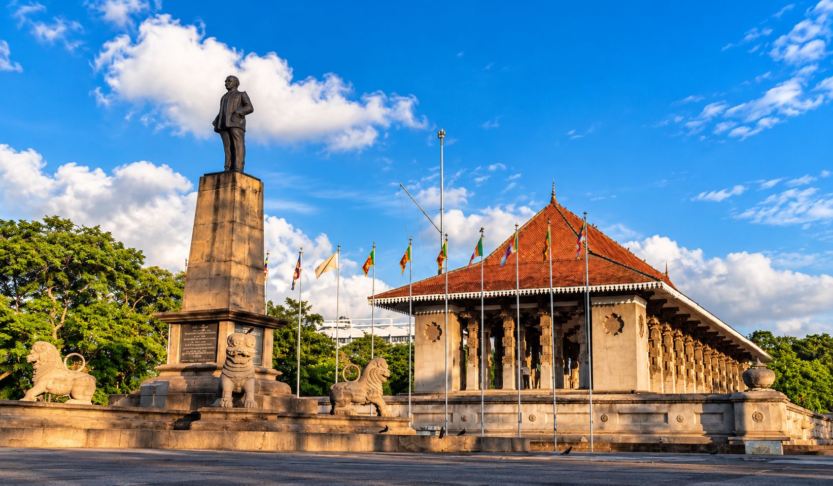 Historic Monument and Pavilion Plaza
